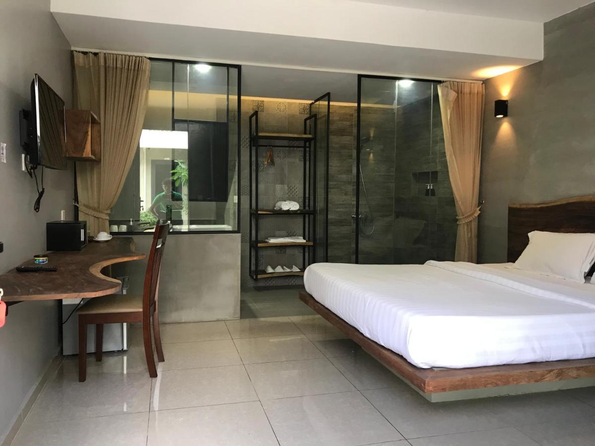 Bk Hotel Phnompen Kültér fotó